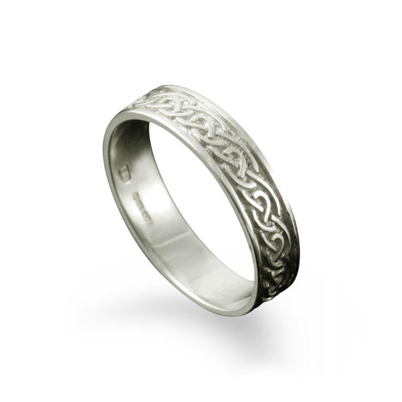St. Ninian's Celtic Knotwork Ring in White Gold